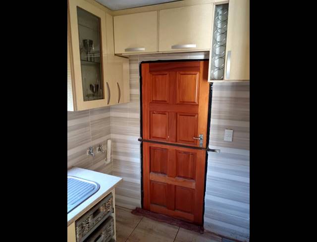 2 BEDROOM HOUSE FOR SALE IN BRAM FISCHERVILLE